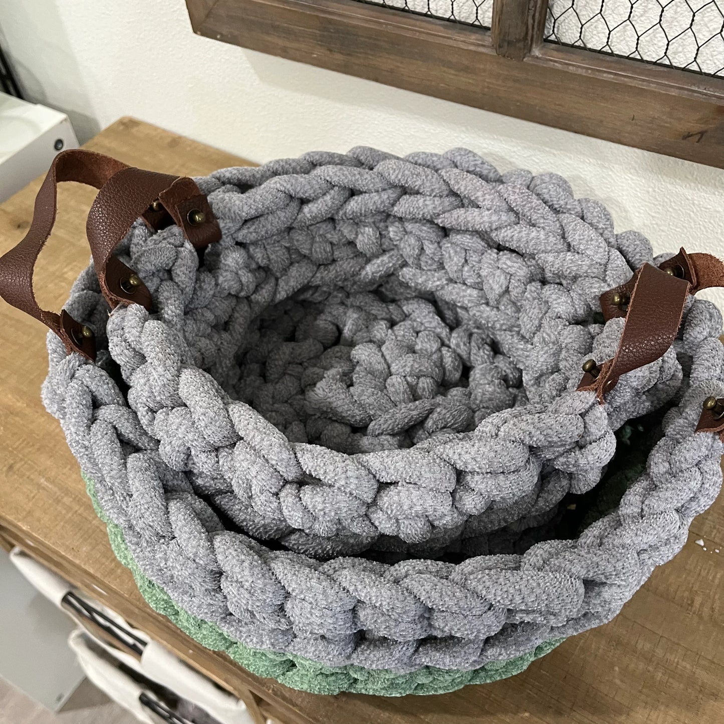 04/10 at 6pm: Finger Crochet Easter Basket w/ Dream Maker Creative